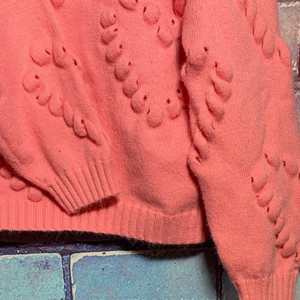 Cider Women’s Heart Texture Knit Sweater Size M Pink Cozy Great Condition - Picture 4 of 10